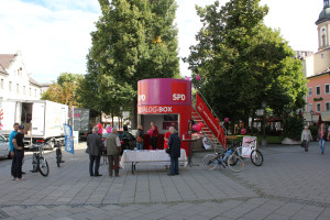 Dialogbox am Maxplatz in Traunstein