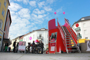Dialogbox am Maxplatz in Traunstein