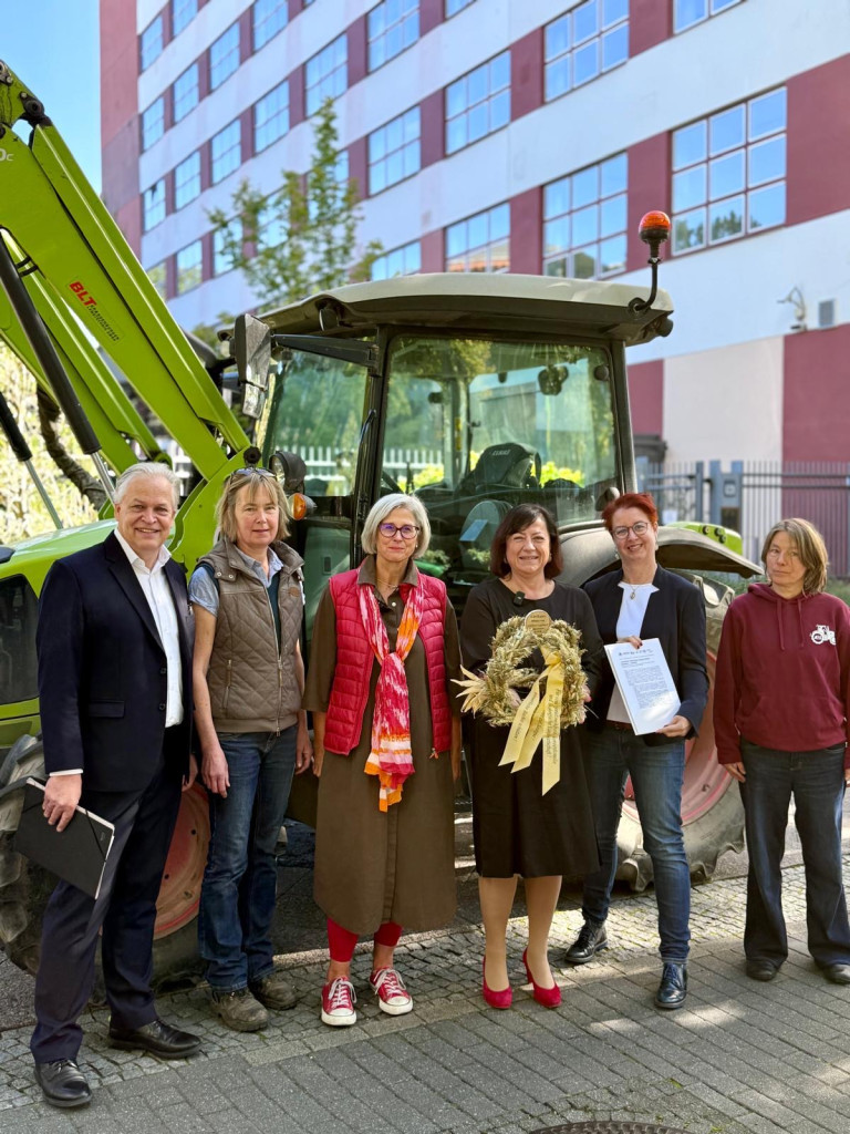 Übergabe Erntekrone in Berlin