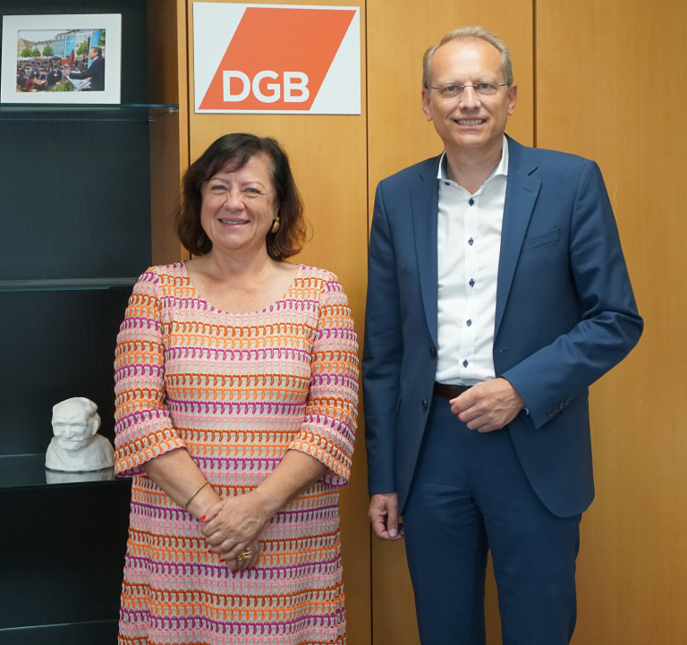 Bärbel Kofler im Gespräch mit Bernhard Stiedl, Vorsitzender des DGB Bayern